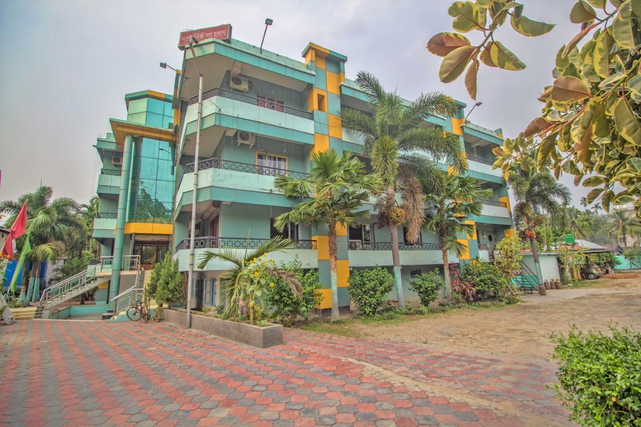 Hotel Nandanik Palace Fālākāta Exterior foto